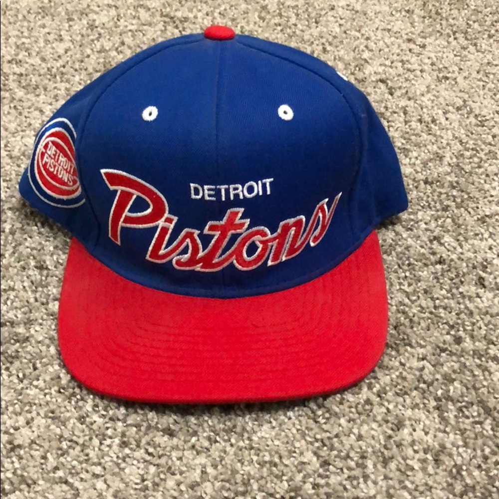 Mitchell & Ness Detroit Pistons SnapBack